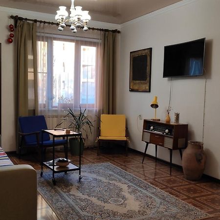 Apartment 11 Ґюмрі Екстер'єр фото